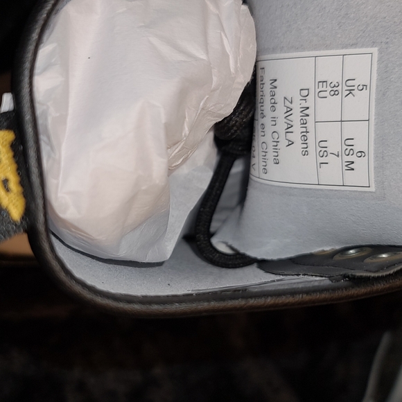 Dr. Martens - Picture 11 of 13